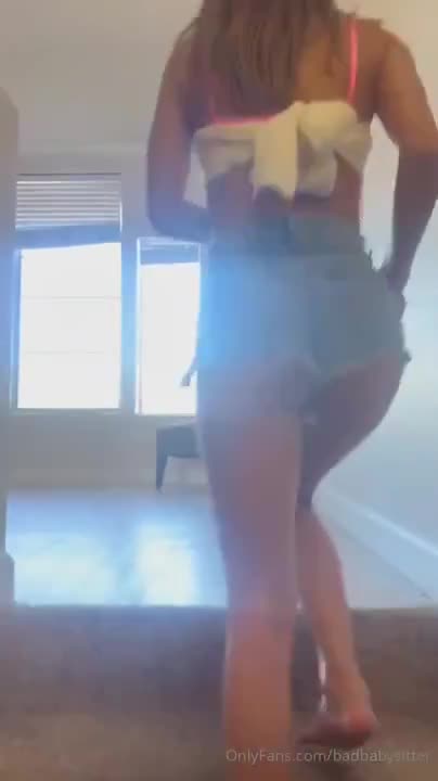 Ashleigh Skies Homemade Couch Sex