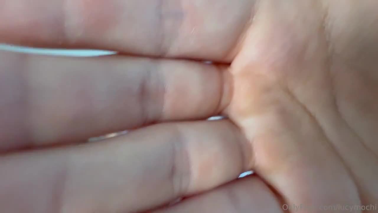 Asian Mochi – Bedroom POV BGG Threesome