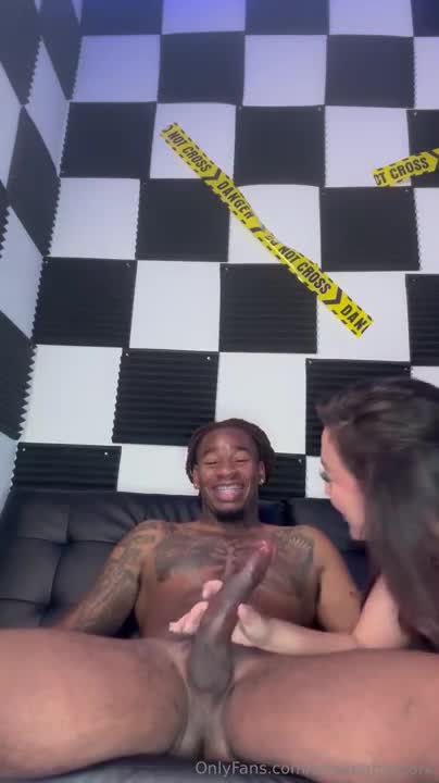 Cassie Lenoir – B/G Scene With TouchmoneyV
