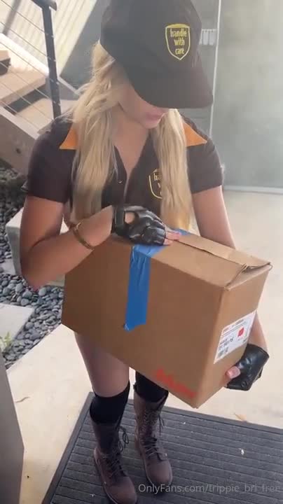 Trippie Bri OnlyFans leaked Trippie Bri Delivery Creampie Video on HDthot