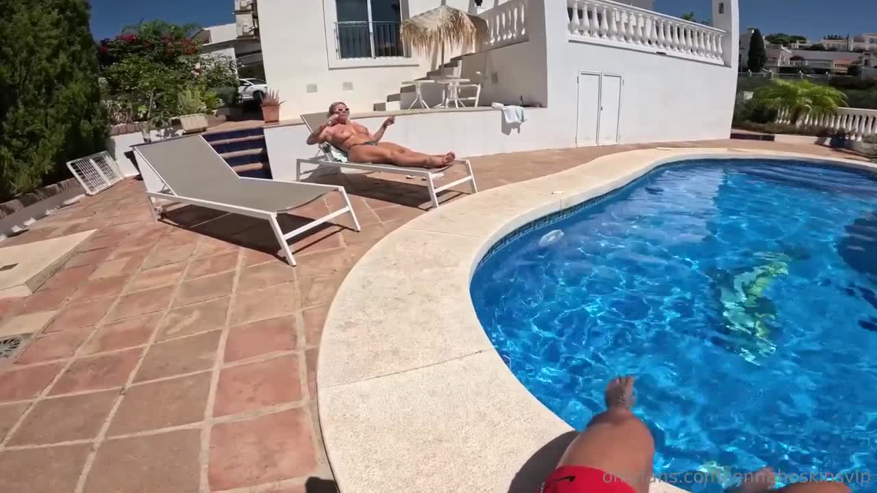 Jenna Hoskins Poolside BG Sex Tape