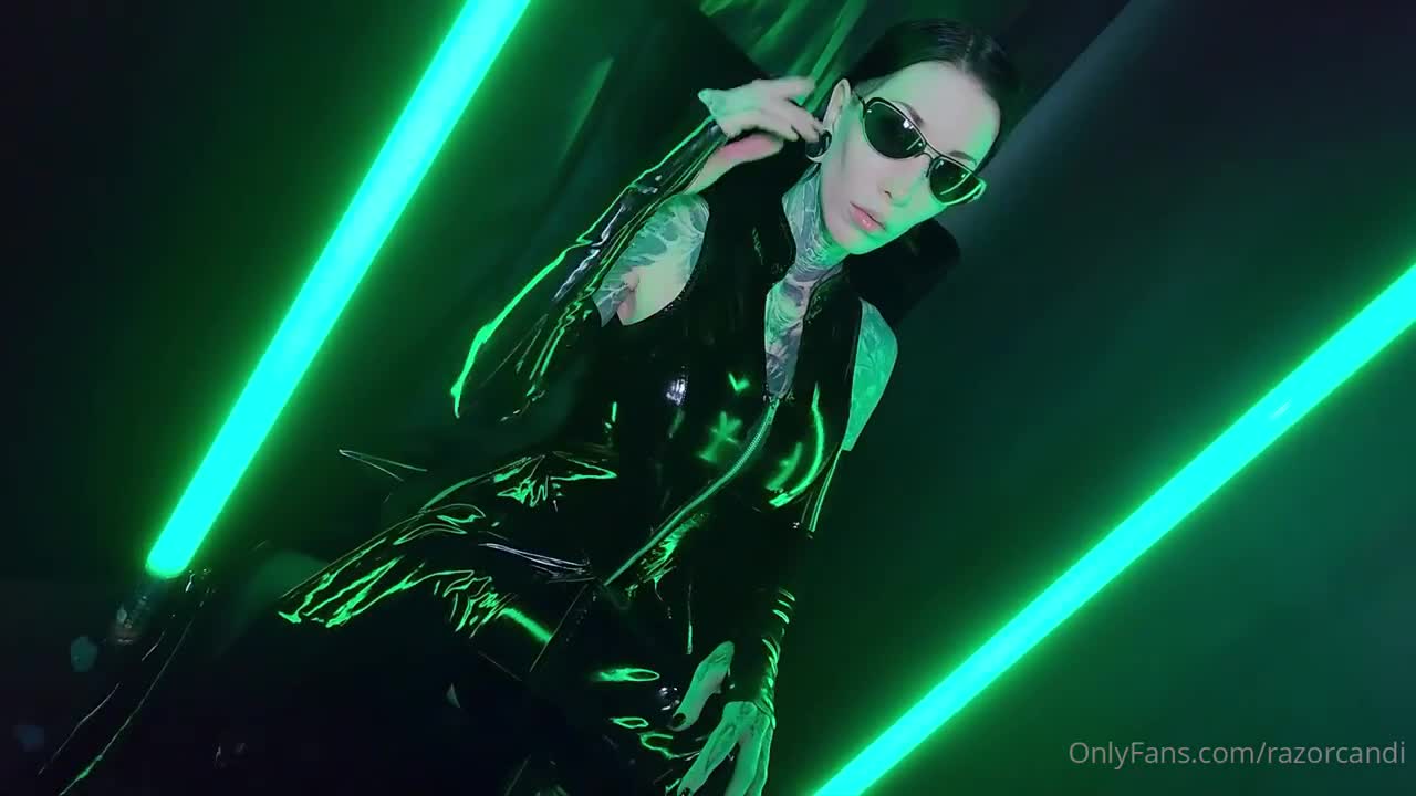 Razor Candi – Trinity