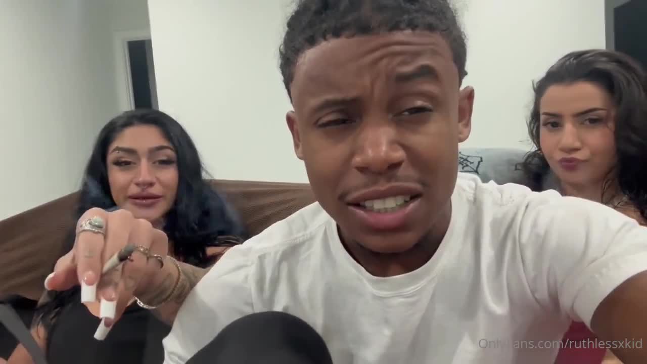 Roxie Sinner & Luna Baby BBC BJ Scene With Lil D