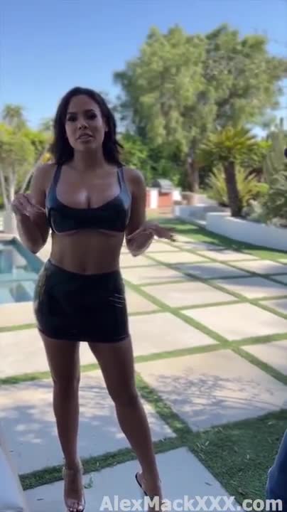 Luna Star Poolside Hookup With Alex mack