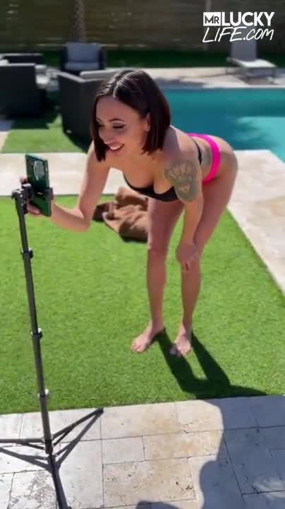 Blaire Johnson – POV Hookup With MrLuckyLife