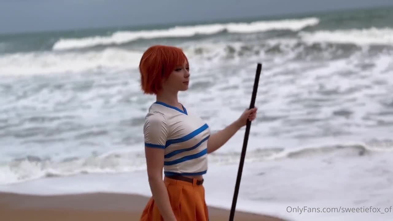 Sweetie Fox – NEW B/G with One Piece Nami 2.0