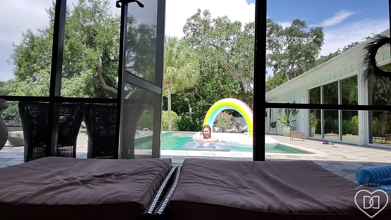 Dani Daniels OnlyFans leaked Dani Daniels Wet and Wild in Public! on HDthot