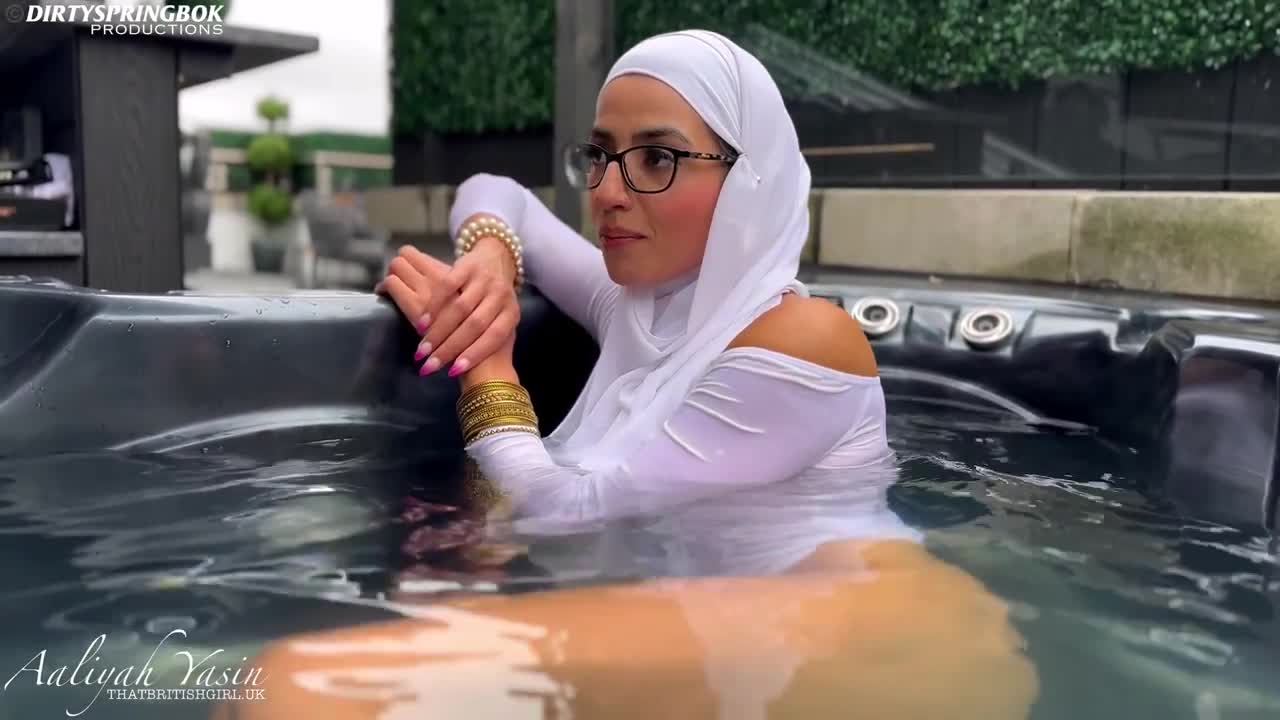 Aaliyah Yasin – Hot Tub Fuck With Facial
