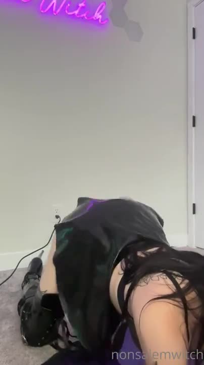 Claire Estabrook – Fuck Machine