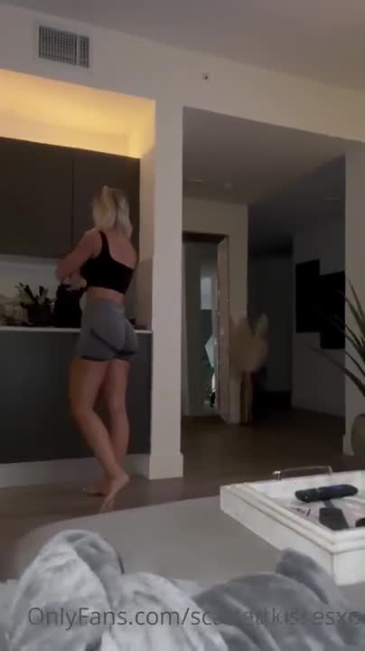 Scarlett Kisses – Fucks After Work Sex Tape Video Leaked