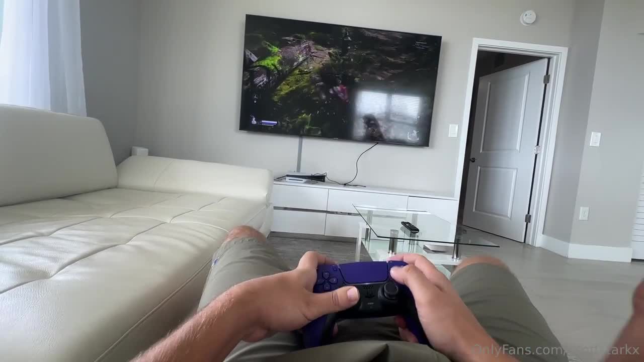 Bunny Fae – Horny GF vs. Gamer BF
