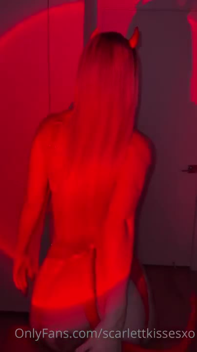 Scarlett Kisses – Devil Roleplay Sex Tape Video Leaked