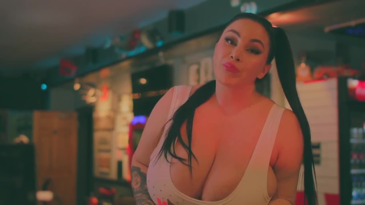 Korina Kova – Hooters Girl Sucks And Fucks 3 Guys