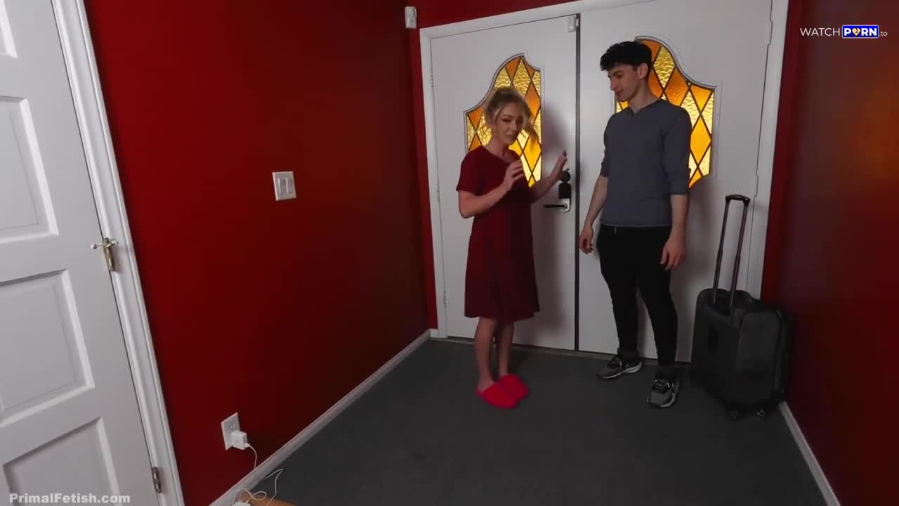 Sadie Summers Making Her Stepson Want to Stay