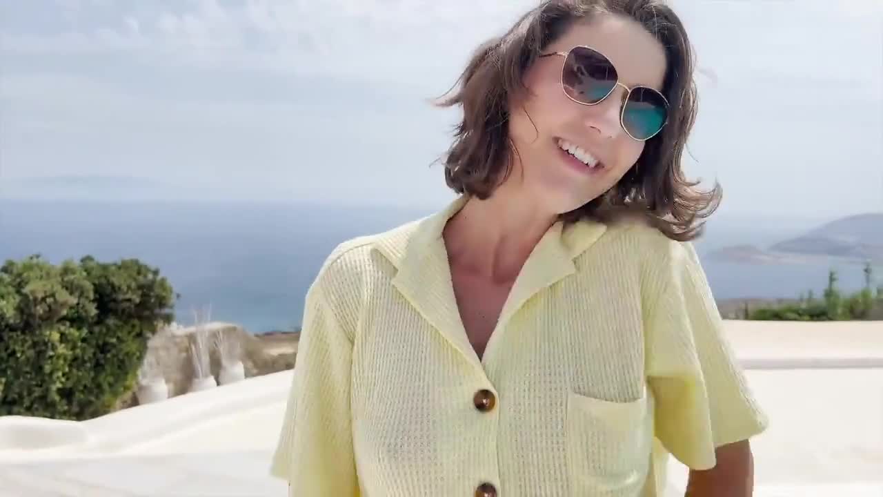Nephael – Sunbathing in Mykonos​