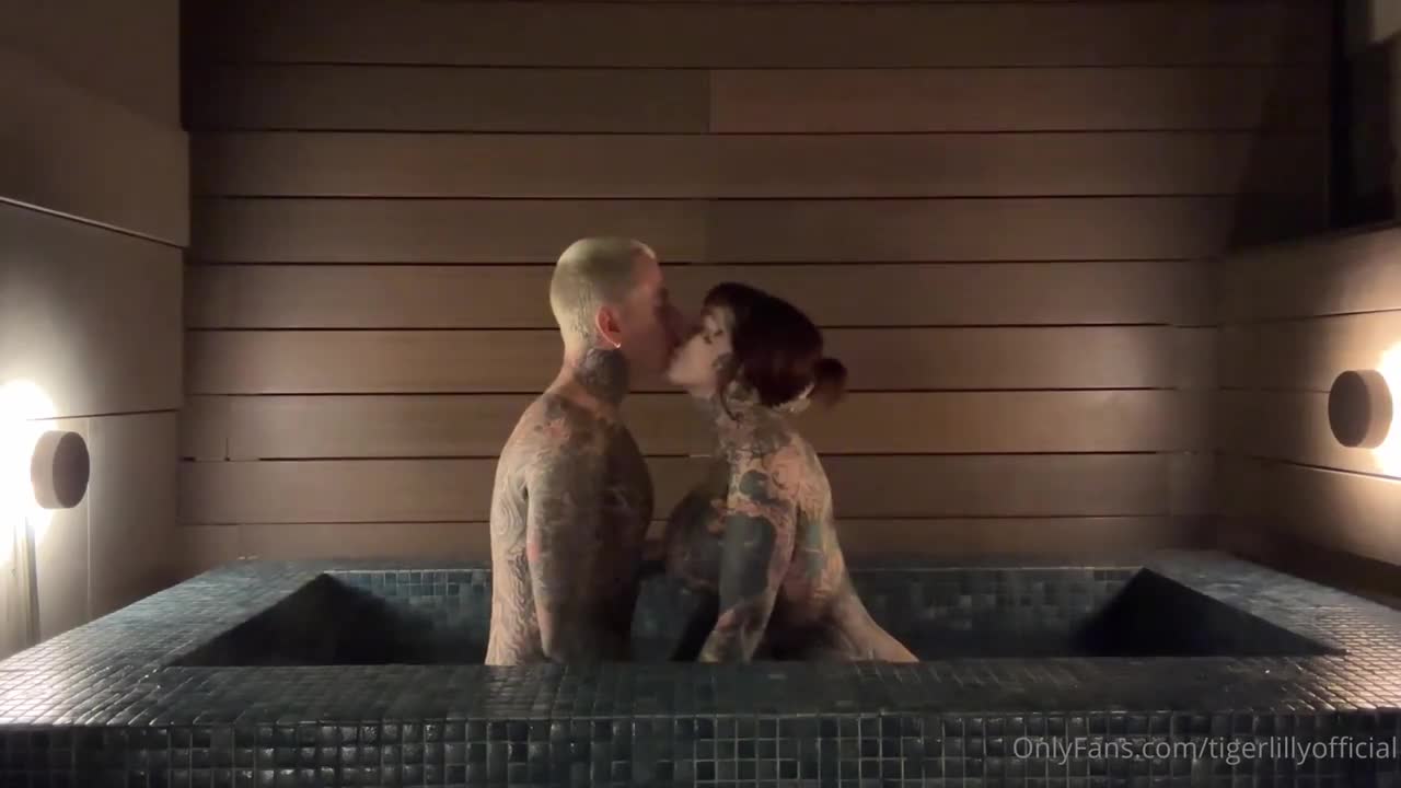 Tiger Lilly – Blowjob In Jacuzzi