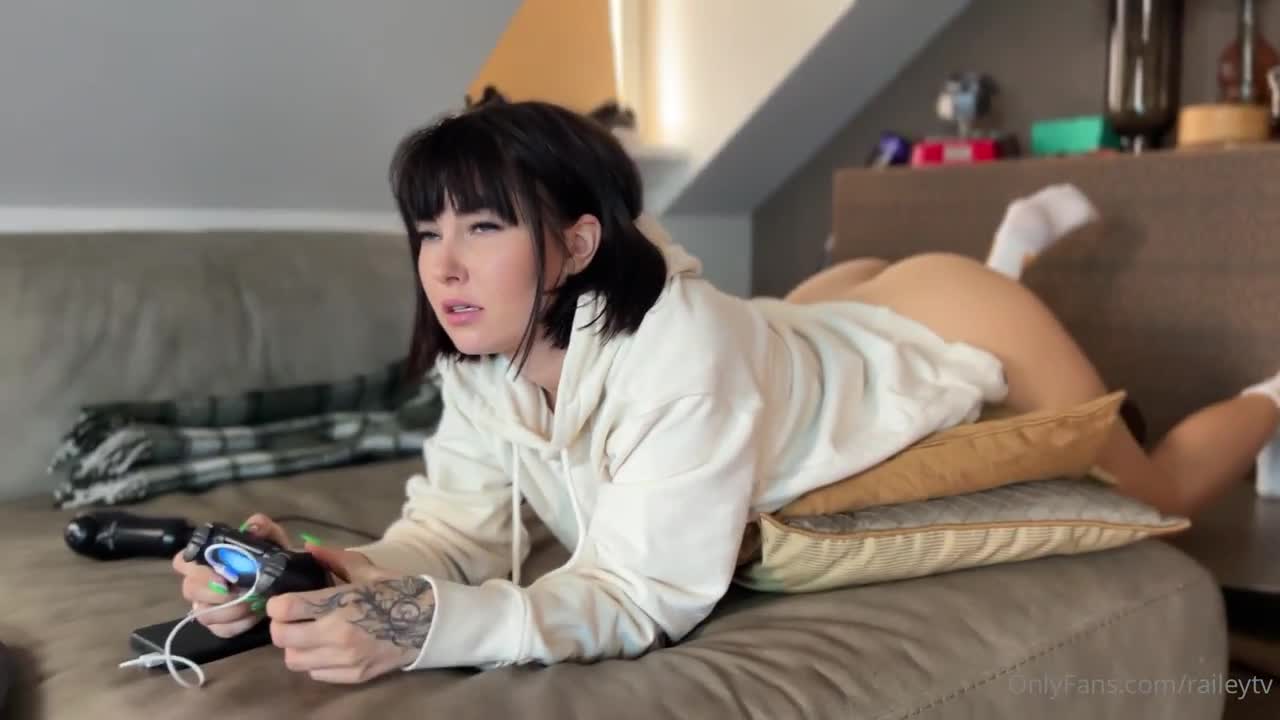 Railey Diesel – Gamer Girl Fuck Machine