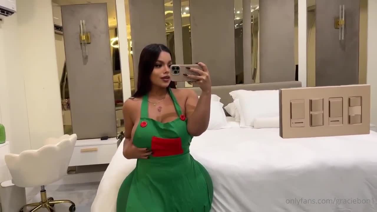 Graciebon Ho, Ho, Ho. Merry Christmas! New Xmas Sextape
