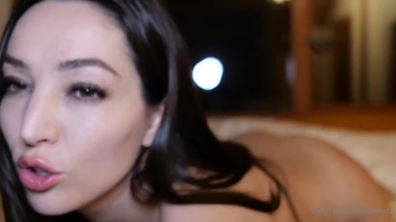 Orenda ASMR Kisses Up Close Video Leaked