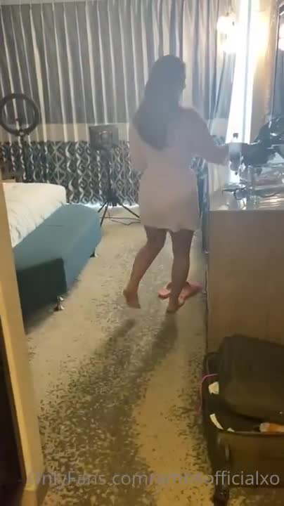Amber Ajami OnlyFans leaked Amber Ajami Food Delivery Porn Video Leaked on HDthot
