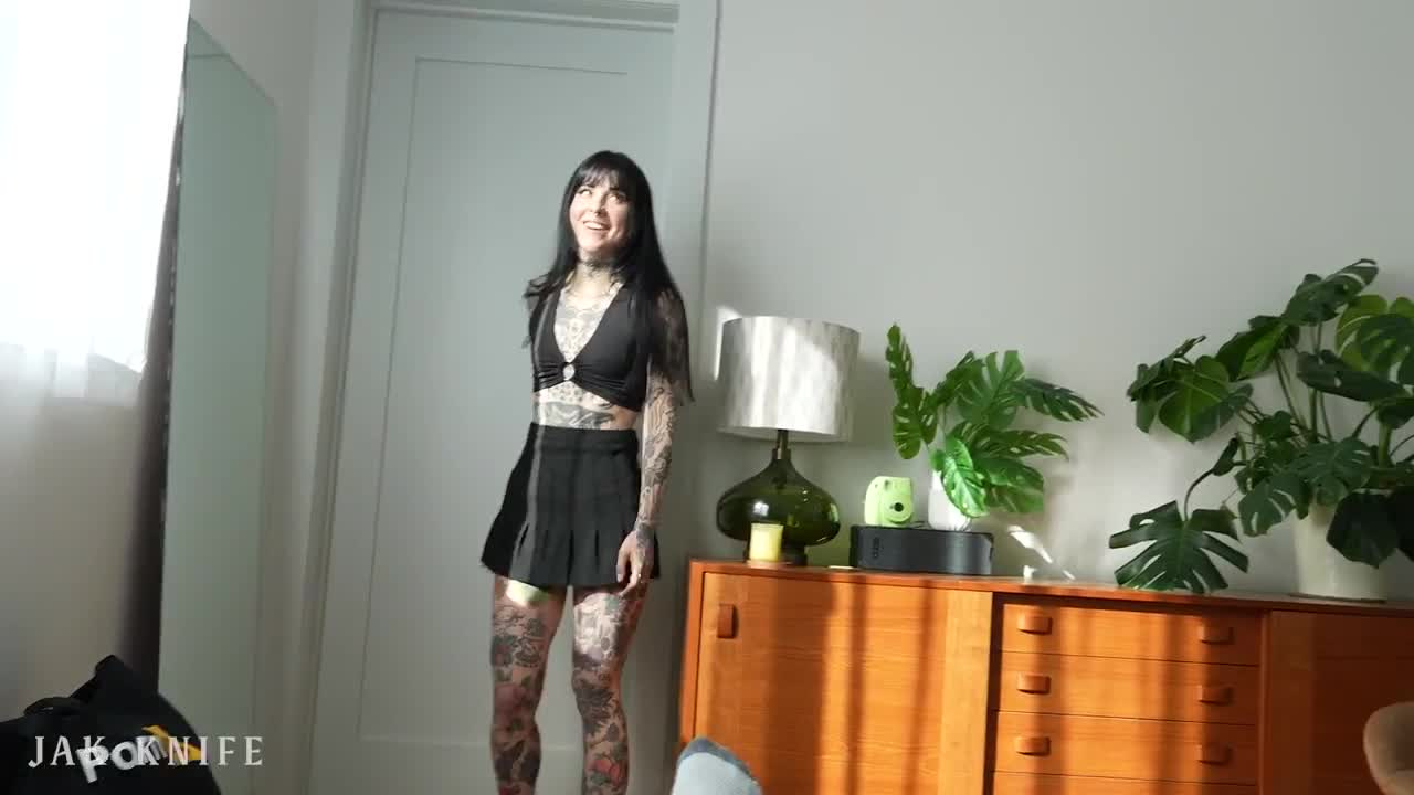 Awlivv Massaging Sisters BFF Leads To Creampie
