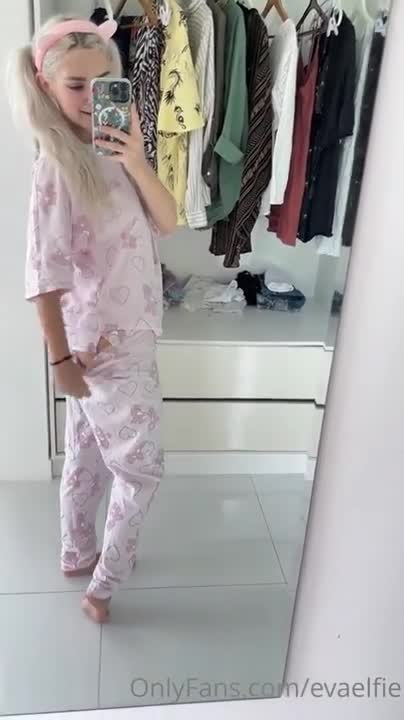 Eva Elfie OnlyFans leaked Eva Elfie Morning PJ’s Fuck on HDthot
