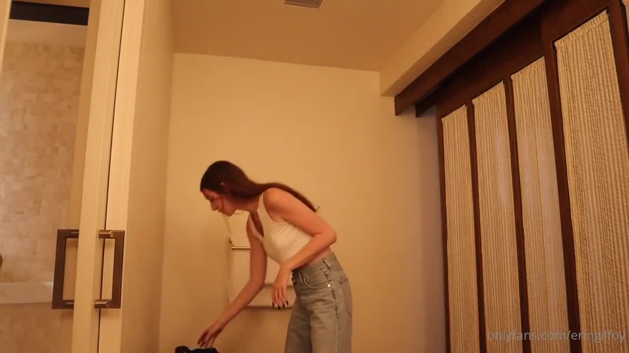 Erin Gilfoy Sexy Lingerie Try On Video Leaked
