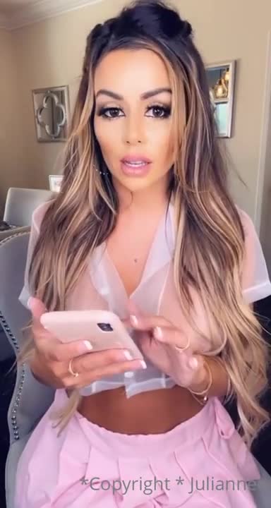 Juli Annee Home For The Week Video Leaked