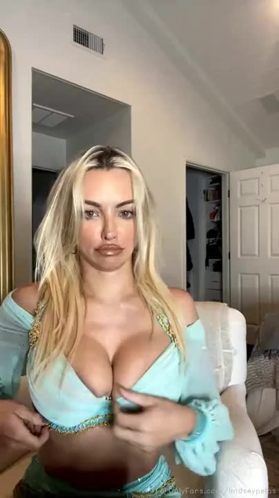 Lindsey Pelas Nip Show Livestream Video Leaked