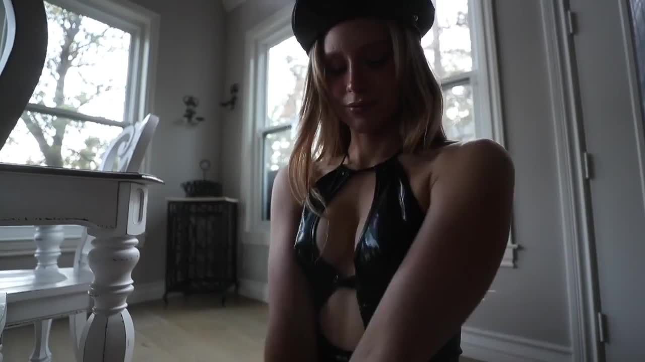Caroline Zalog Special Halloween Try On Video Leaked
