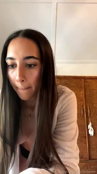 Izzy Green Nude Try On Video Leaked