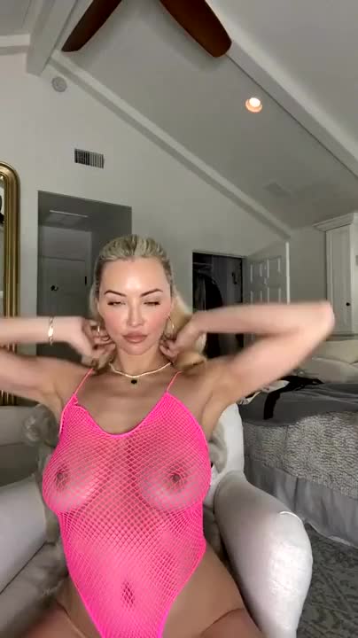 Lindsey Pelas New Years Livestream Video Leaked