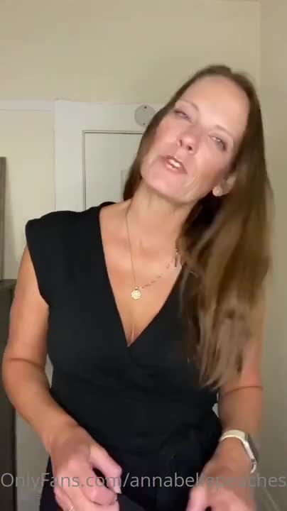 Annabelle Peaches Close Up Masturbation Video Leaked