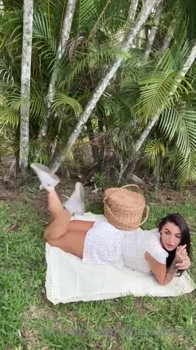 Emily Rinaudo Public Park Pinnic Fucking