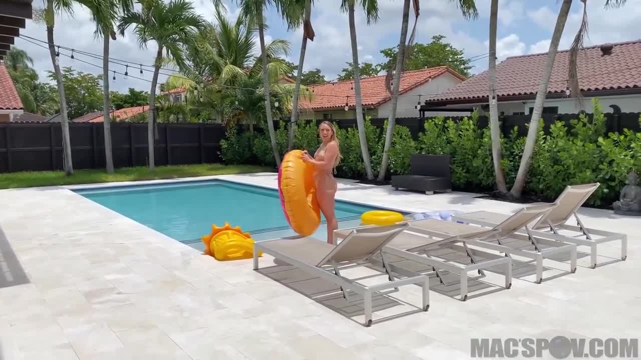 AJ Applegate Fucking My Big Booty Neighbor With JMac