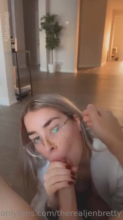 Jen Brett First BG Blowjob Video Leaked