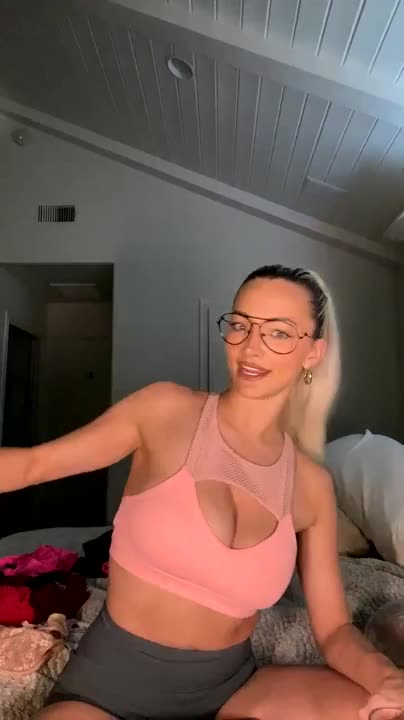 Lindsey Pelas OnlyFans leaked Lindsey Pelas 21st July Livestream Video Leaked on HDthot