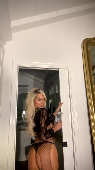 Lindsey Pelas OnlyFans leaked Lindsey Pelas Nude Uncensored Live Video Leaked on HDthot
