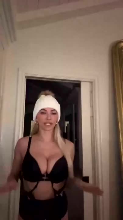 Lindsey Pelas 15th December Livestream Video Leaked