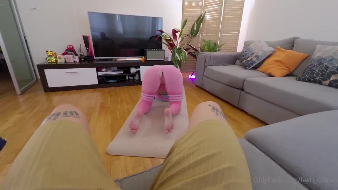 Leah Meow Step Brother Helping Step Sister Pussy Stretching In Yoga