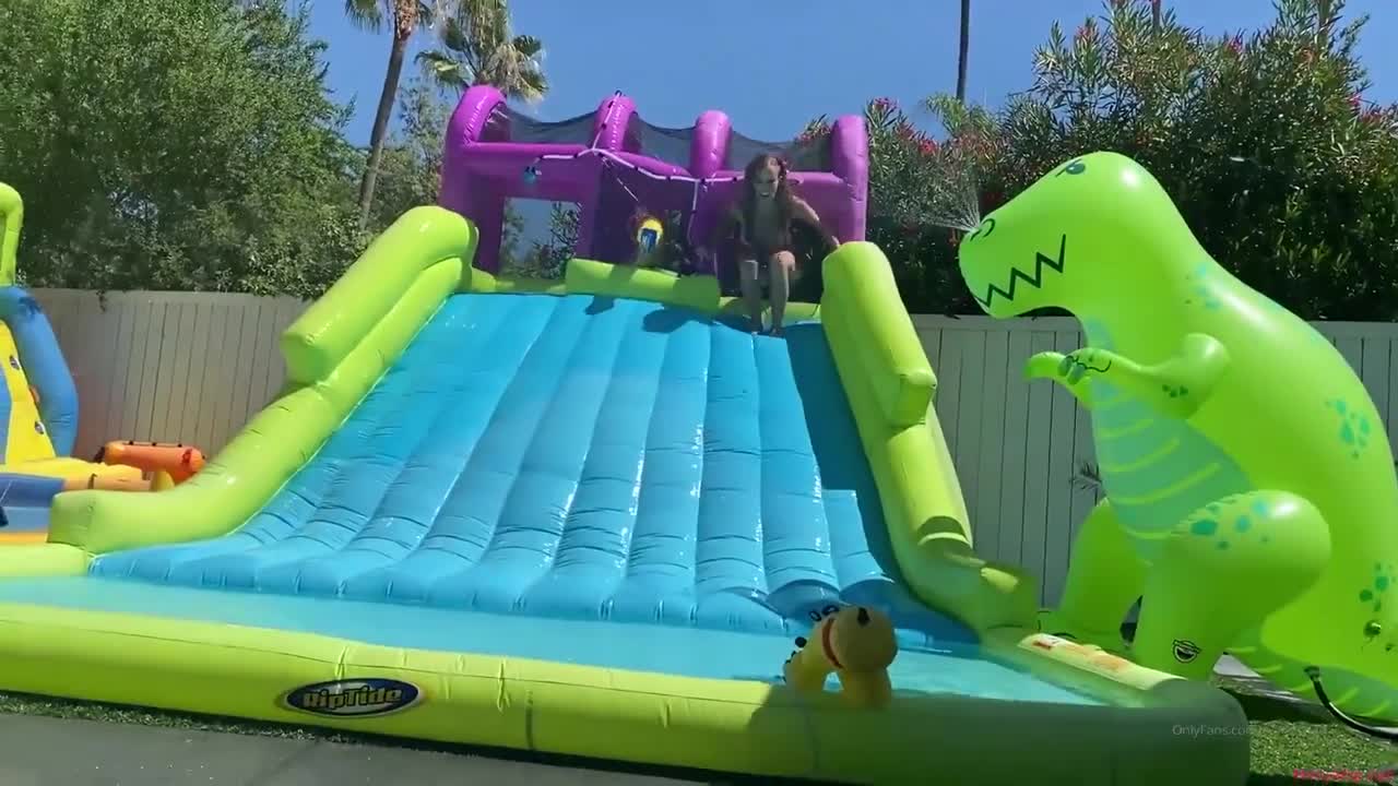 Adriana Chechik Water Park Anal Threesome Leaked Video