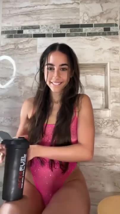 Izzy Green Dildo Masturbation Video Leaked