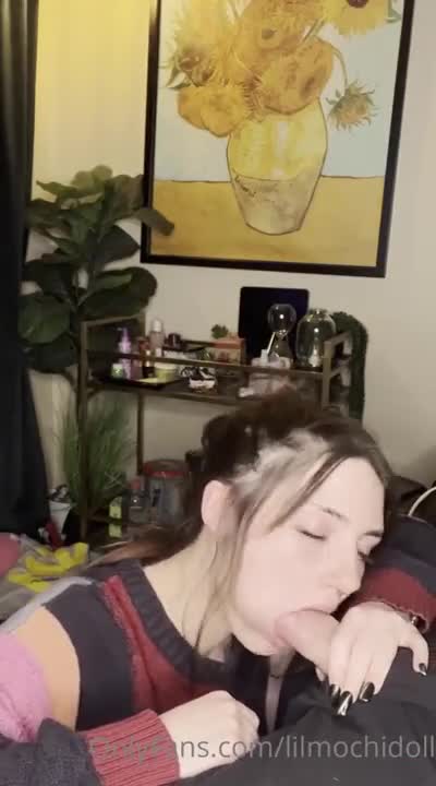 Lilmochidoll Clothed Casual Blowjob Video Leaked