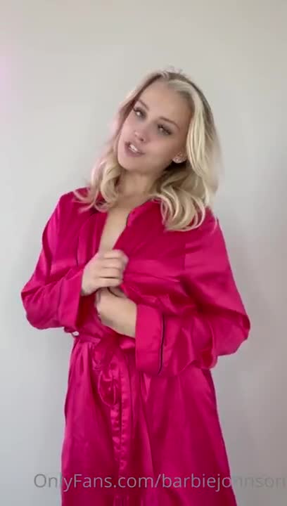 Addison Ivy Strips Naked and Cums With Dildo Video Leaked