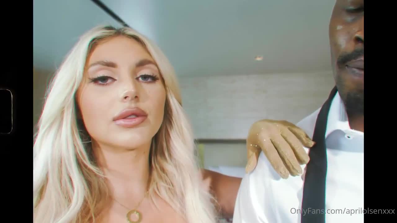 April Olsen & Kayley Gunner Wet Dreams 3Some With Isiah Maxwell