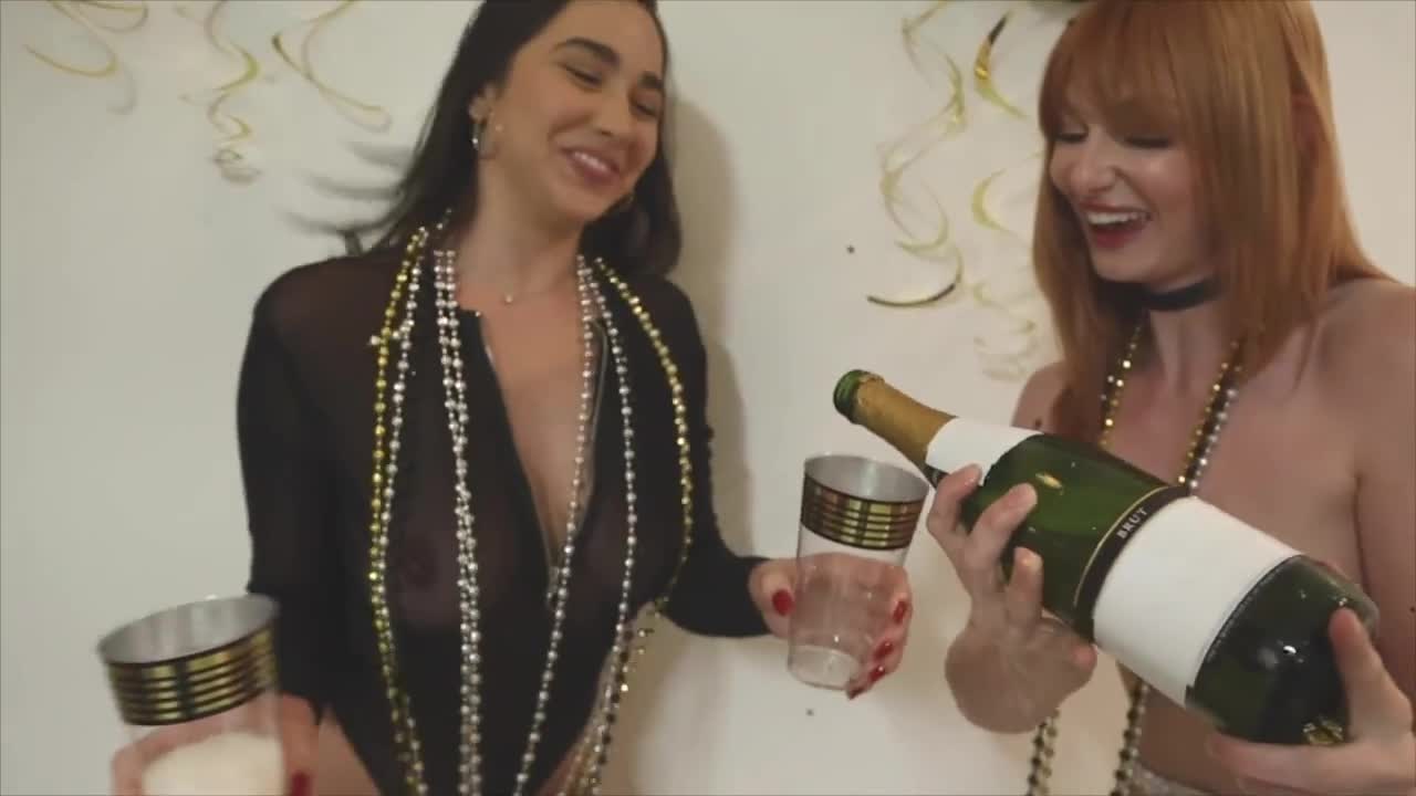Lacy Lennon And Karlee Grey – Hot GG Lesbian Scene