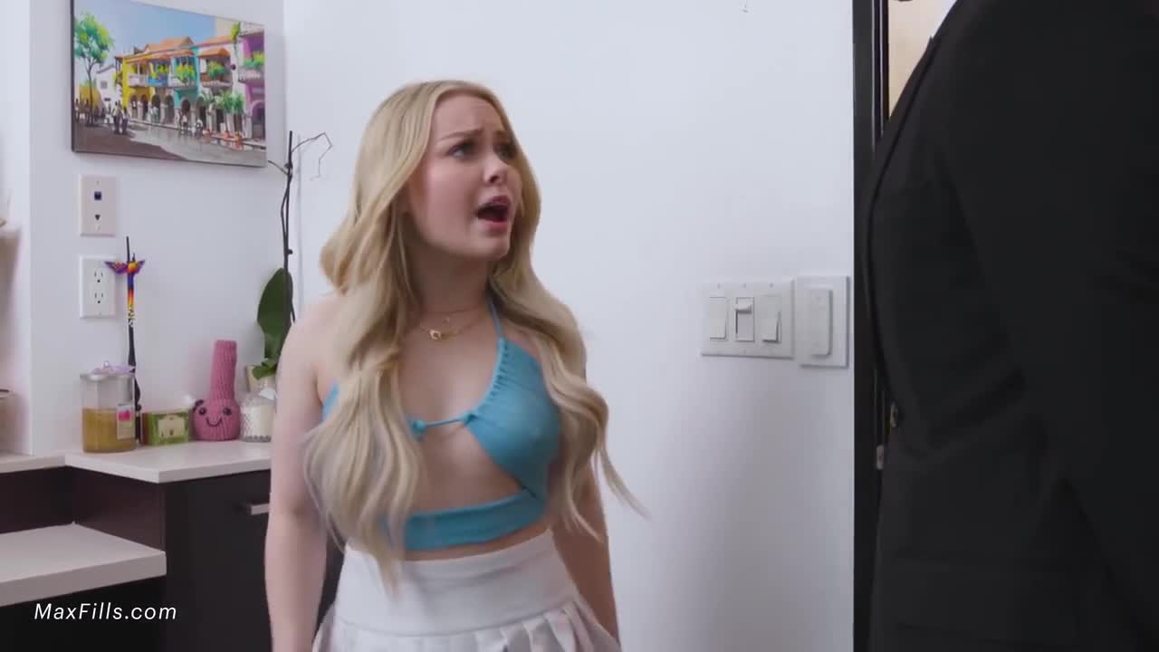 Haley Spades & Max Fills Horny Bodyguard Fucks Client