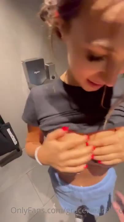 OnlyFans leaked Gracewearslace Public Sex At Airport Toilet NEW PPV on HDthot