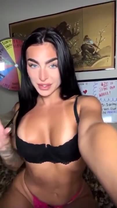 Emily Rinaudo Huge Dildo Riding Live