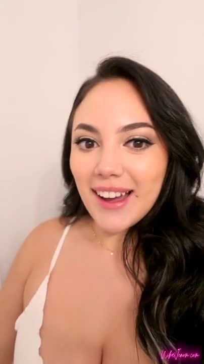 Nika Venom – Busty Slut Couch Fuck With BBC